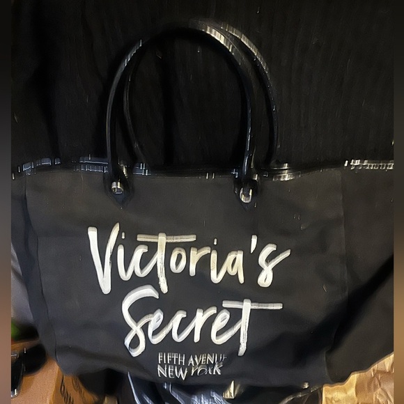 Victoria's Secret Sexy Illusions Signature Logo Black Handbag Tote Traveling Bag - Picture 4 of 10